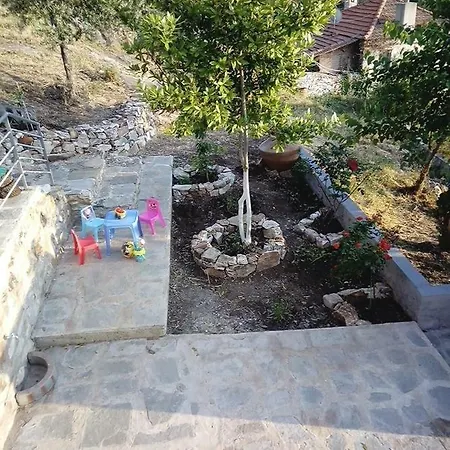 Dimitra's Garden 컨트리하우스 Kallirákhi