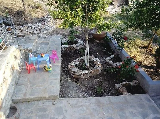 Dimitra's Garden Landhaus Kallirákhi